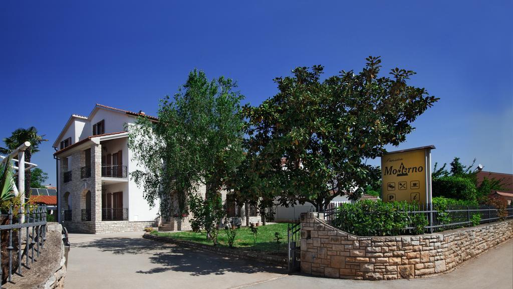 B&B Moderno Fazana Exterior photo