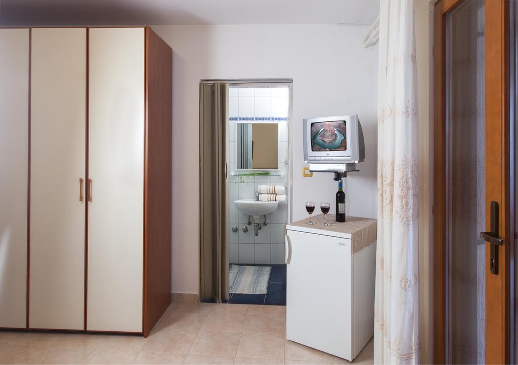 B&B Moderno Fazana Room photo
